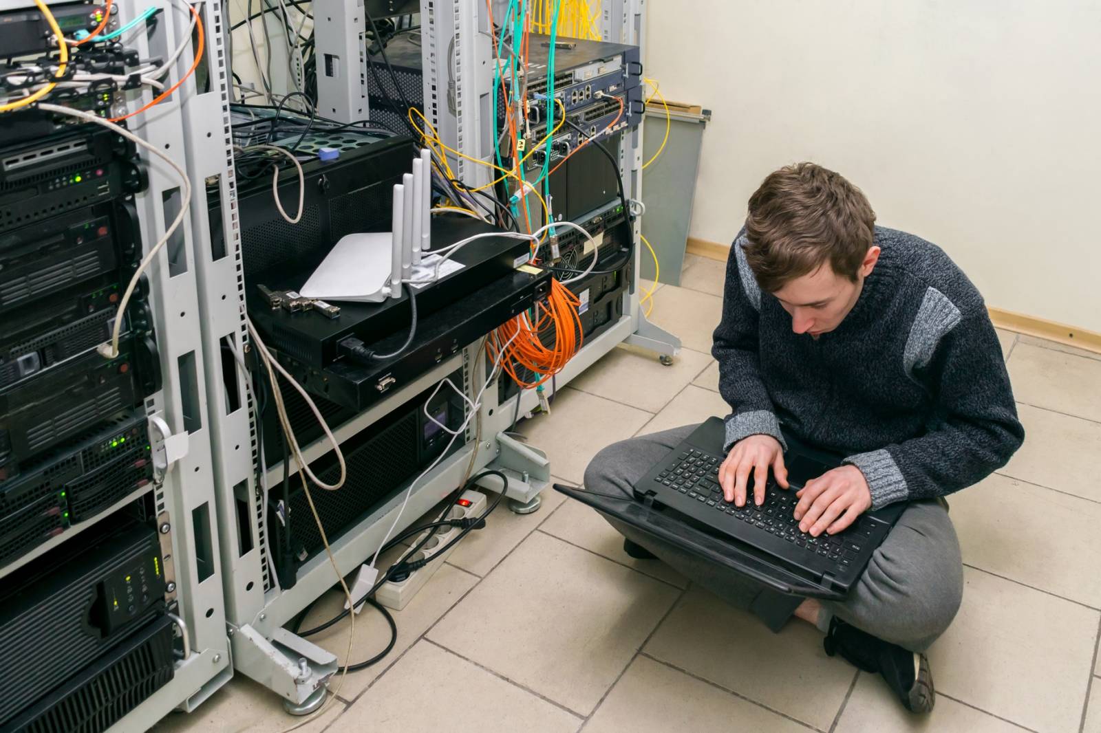 Câblage de fibre optique pour entreprise Orange (84100)