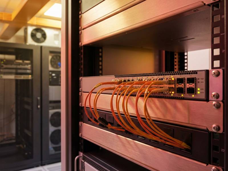 Installateur fibre optique d'entreprise à Eguilles