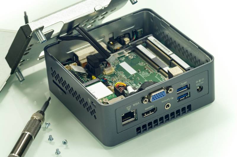 Changer la carte mère d’un mini PC : nos solutions à Marseille et en Région Sud